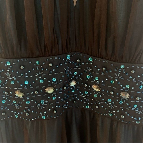 Laura dress. Size 6. Blue with beaded details - Picture 3 of 6